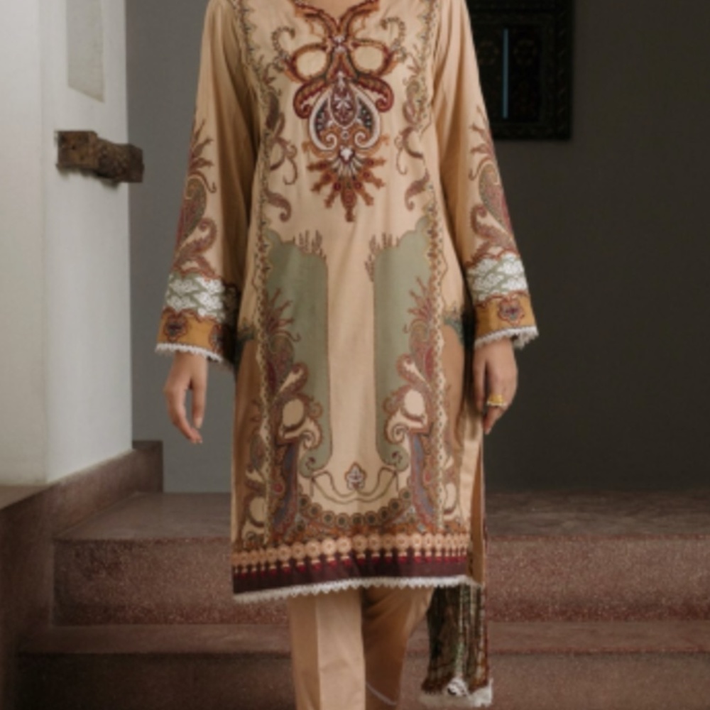 Qalamkar 3 Piece Pakistani Suit